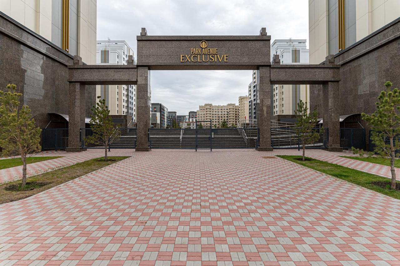 Шикарная Квартира На Против Сада Akmola Esterno foto